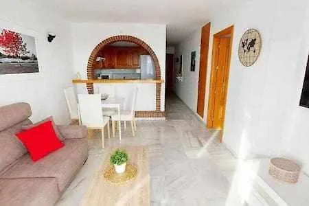 Precioso Centrico Con Piscina Salada Malaga